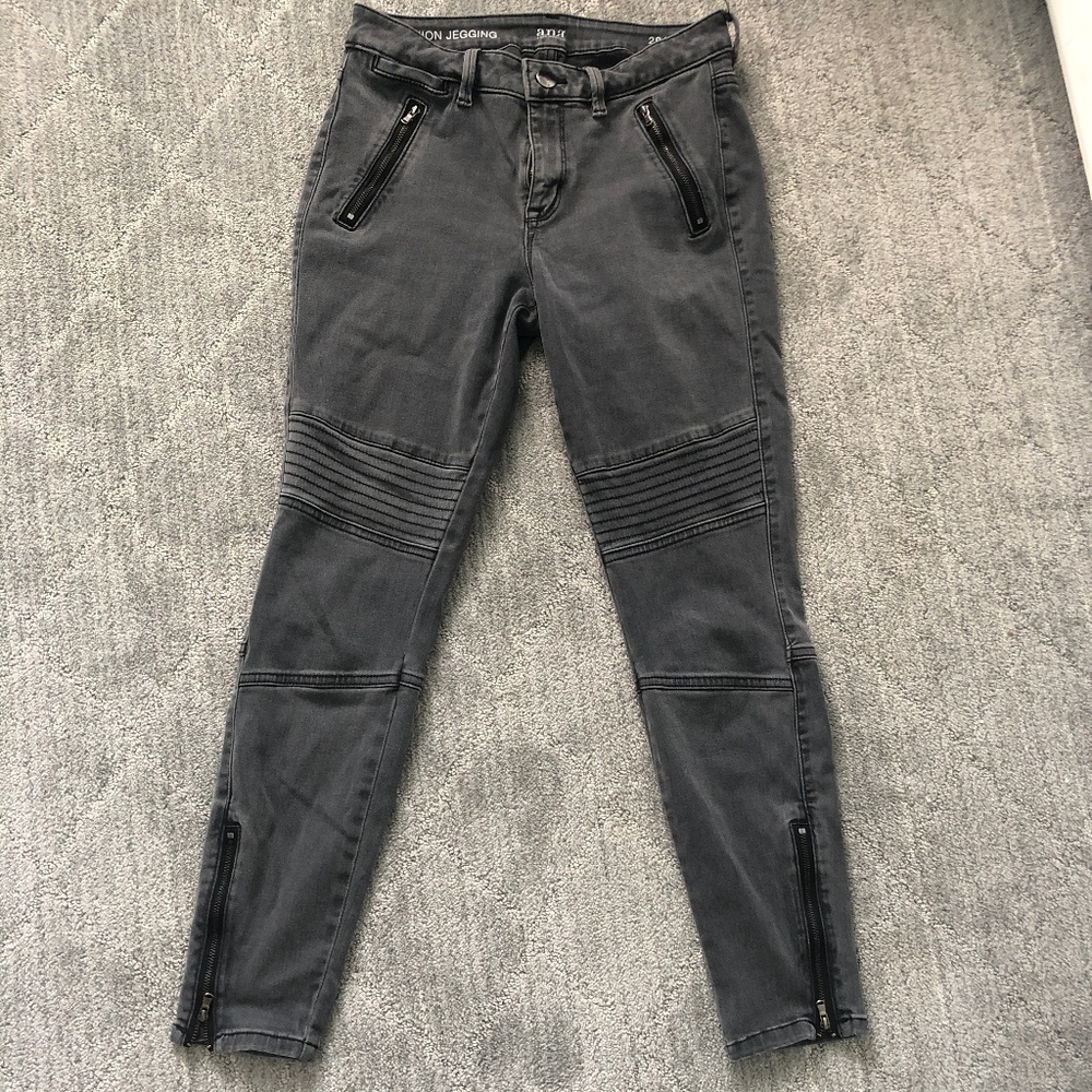 black fashion jeggings